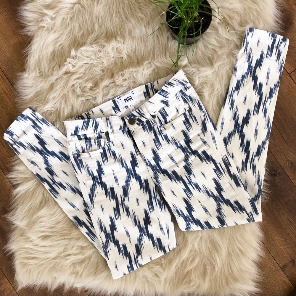 Paige • Verdugo Petite Skinny Jeans